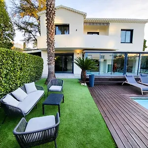 Villa Bel Air - 240m2 - Freshly Completely Renovated - - Pool - No Party Allowed - No Bachelor-ette, Cannes